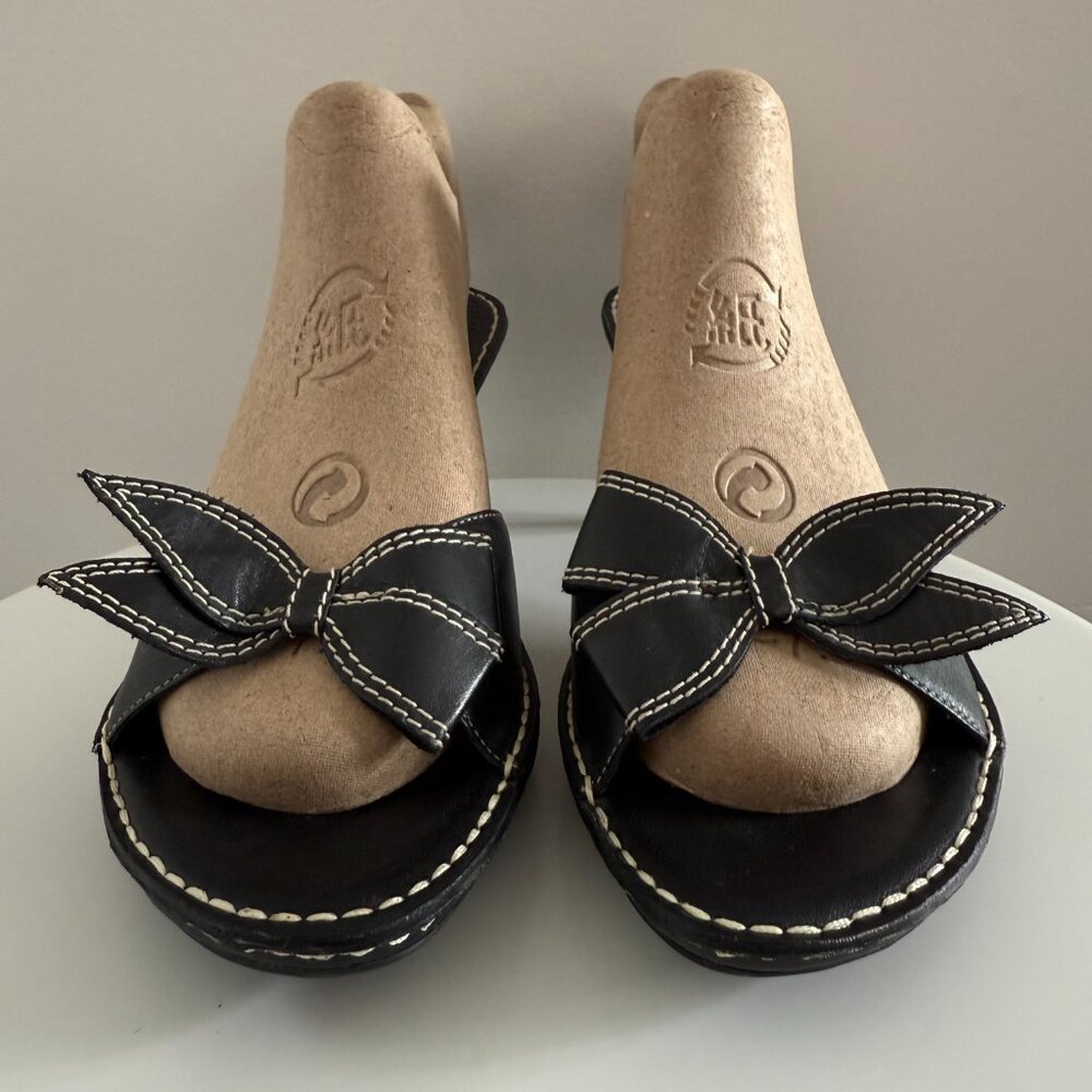 Franco Sarto - Black - Leather - Heels with Bow and Stitch Detail - Size 8M